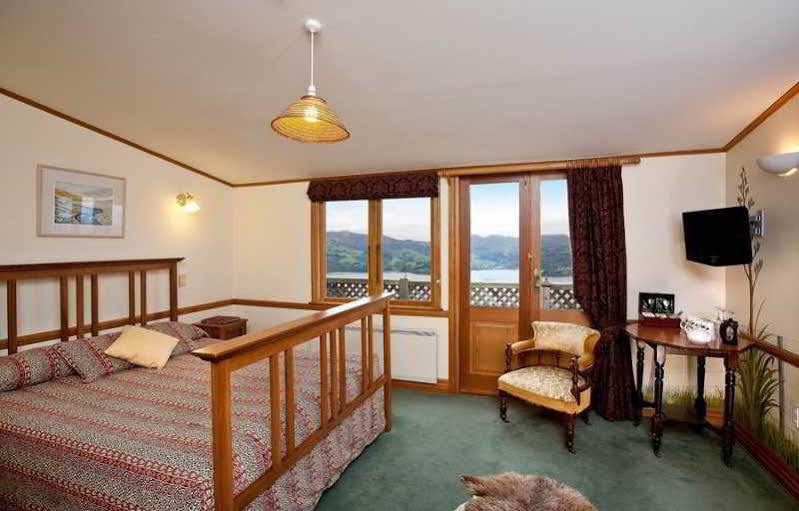 Larnach Lodge & Stable Stay Dunedin Exterior photo